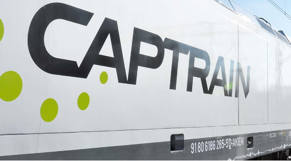 Logo Captrain noir sur Train